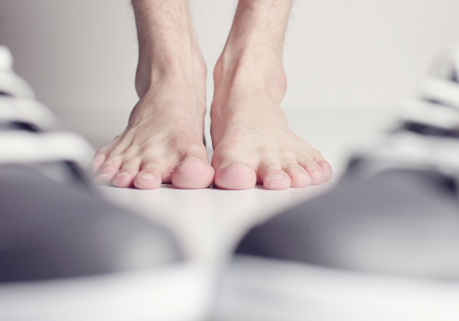 ¿Por qué se produce el mal olor de pies? Causas, tratamiento y prevención